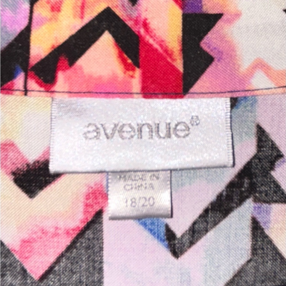 Avenue 18/20 Colorful Blouse - Picture 3 of 5